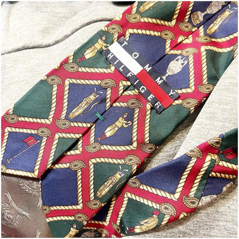 Tommy Hilfiger Vintage 100% Silk Necktie Men Golf Country Club Crest Preppy - Picture 6 of 8
